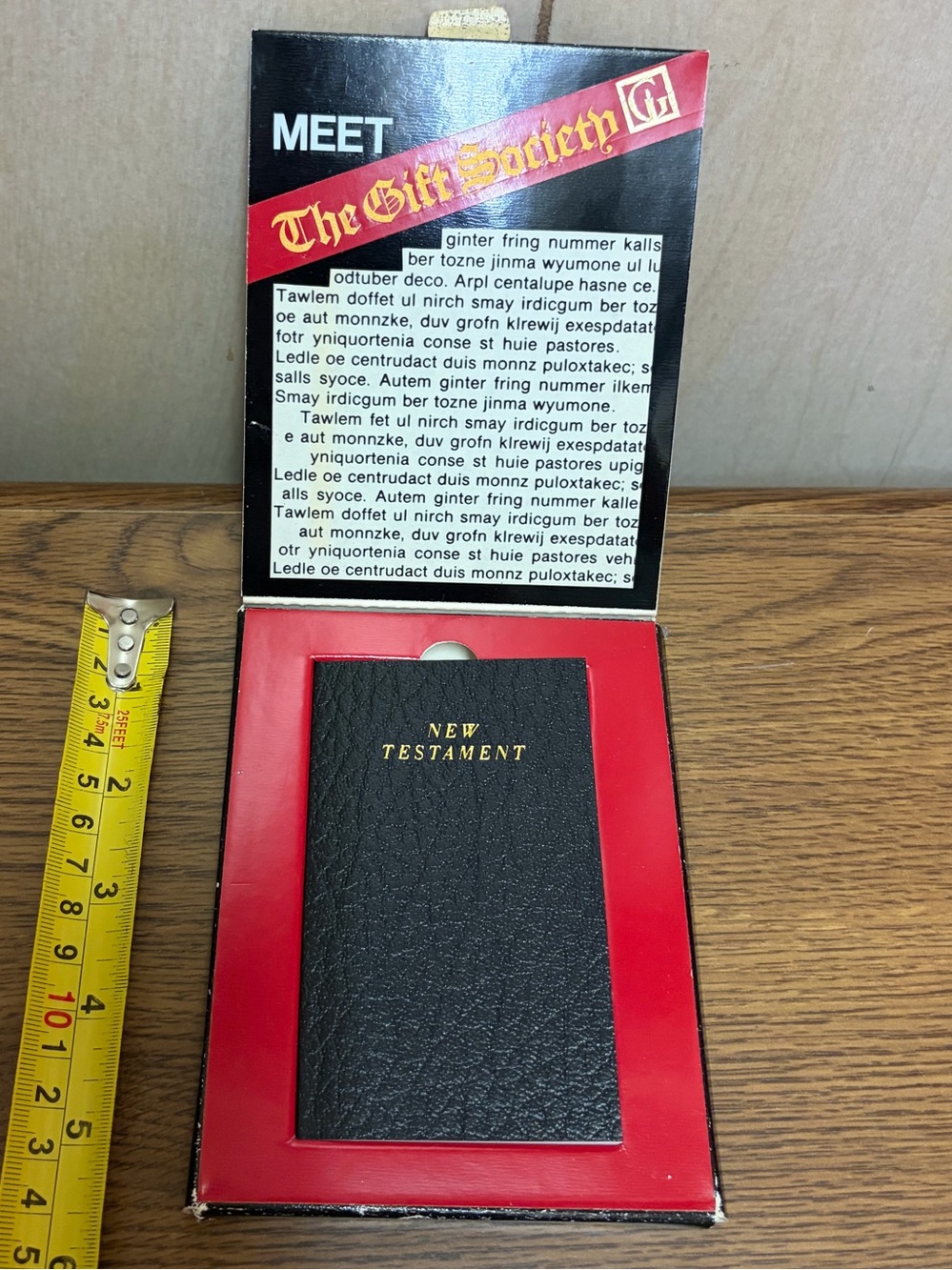 Testament Pocket Bible w/ Original Gift Society Box vintage new